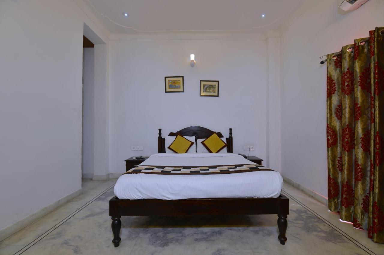 Oyo 1159 Hotel Chandra Prakash Udaipur Exterior foto